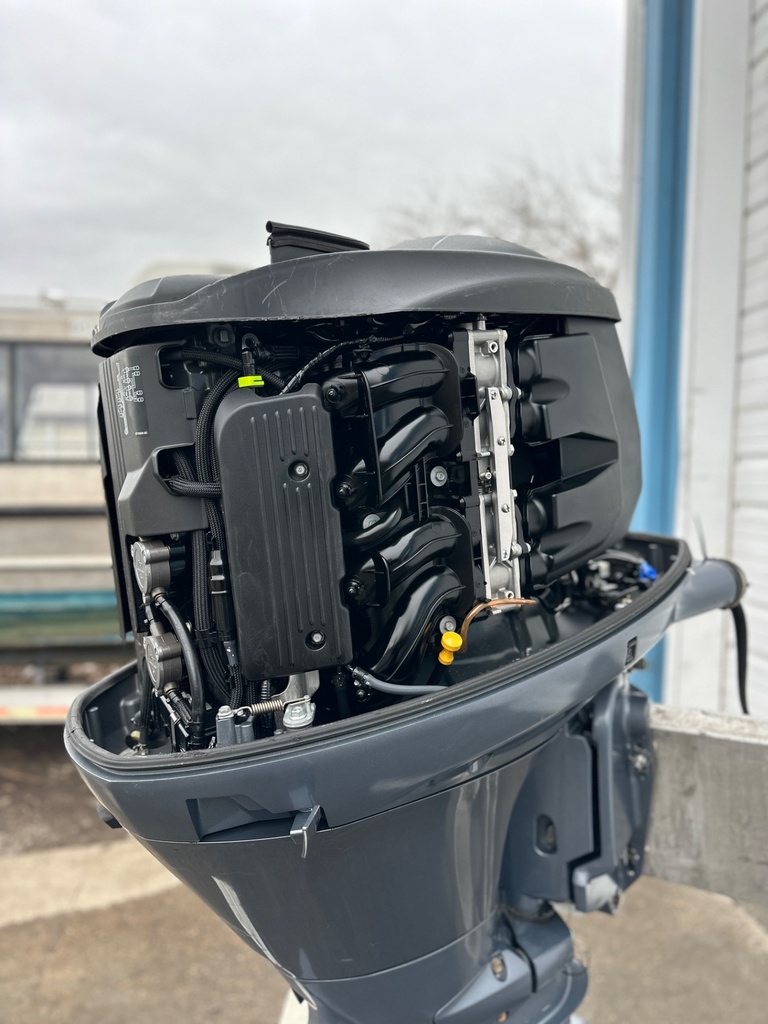 2015 Yamaha 150HP 4 Stroke Outboard Engine W/ 25" Shaft - Serviced