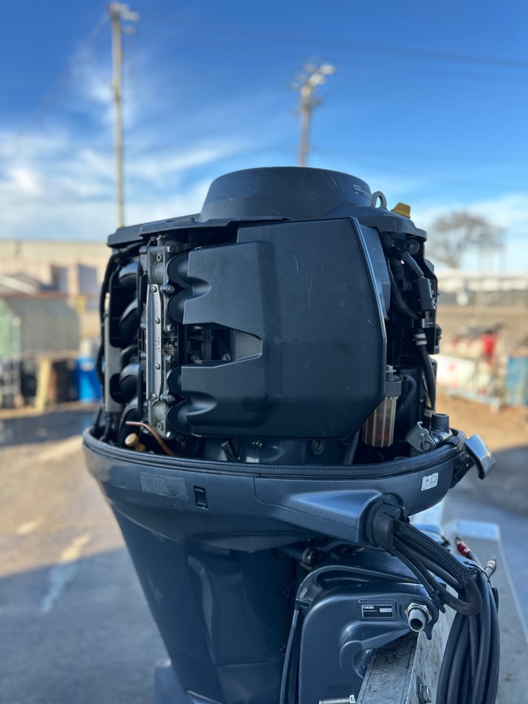 2010 Yamaha F150 150HP 4 Stroke Outboard Engine W/ 25" Shaft 987 Hours