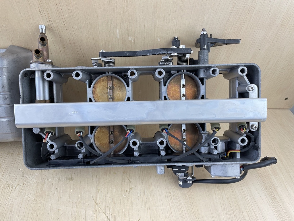 2001 Mercury 250HP 2 Stroke EFI Outboard Shutter Fuel Management System 825818A14