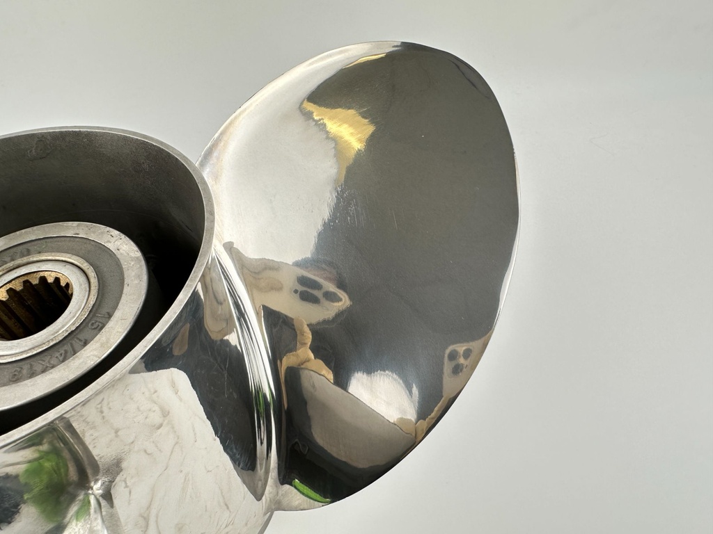 Evinrude Johnson Rebel Prop Stainless Steel 15 1/4 x 19P RH Standard 763570