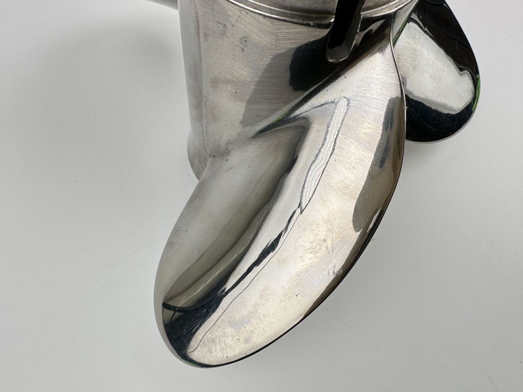 Mercury Quicksilver Stainless Steel Propeller Laser 14 x 23P RH Standard 48-11074A40