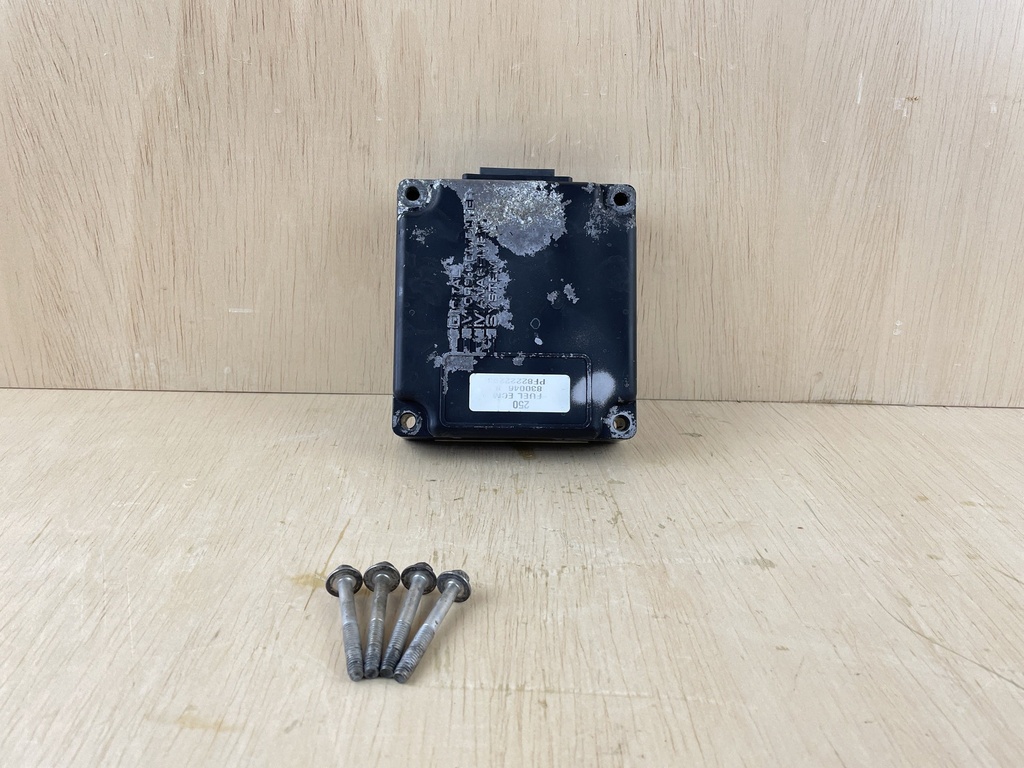 2001 Mercury 250HP 2 Stroke EFI Outboard Engine Control Unit ECM ECU 830046 B