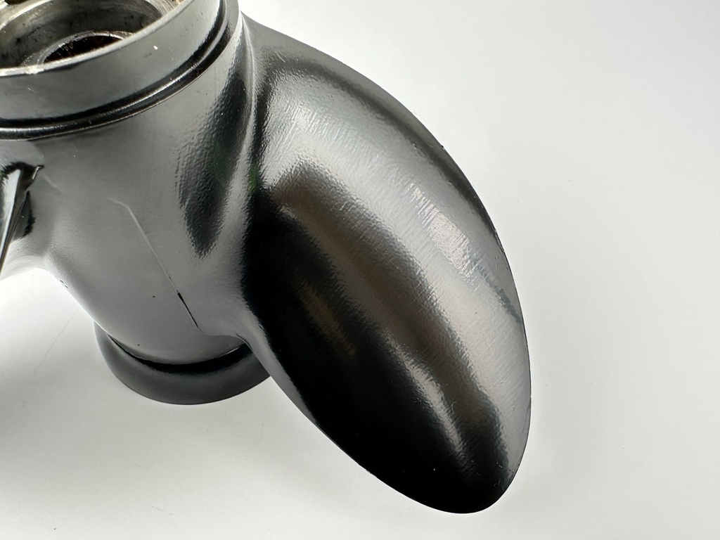 Evinrude Johnson 12 1/4 x 15P Propeller RH Standard 390850 OMC