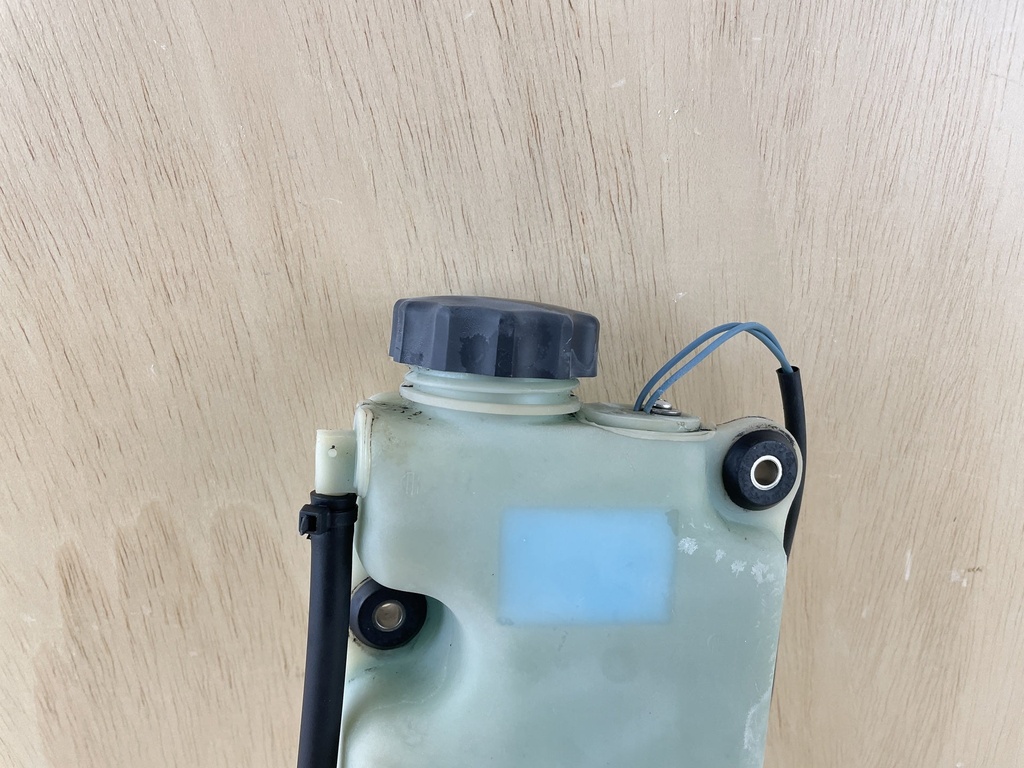 2001 Mercury 250HP 2 Stroke EFI Oil Tank Reservoir 1270 830889A1