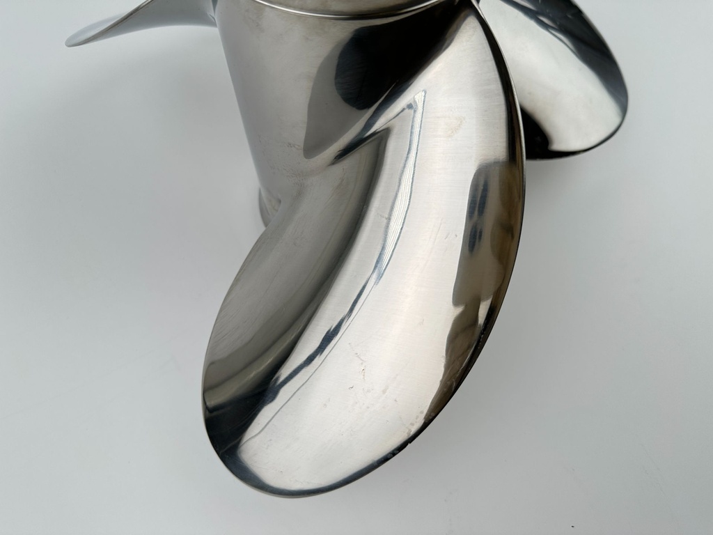 Evinrude Johnson Rebel Stainless Steel Propeller 15 1/4 x 19 P RH Standard 763990