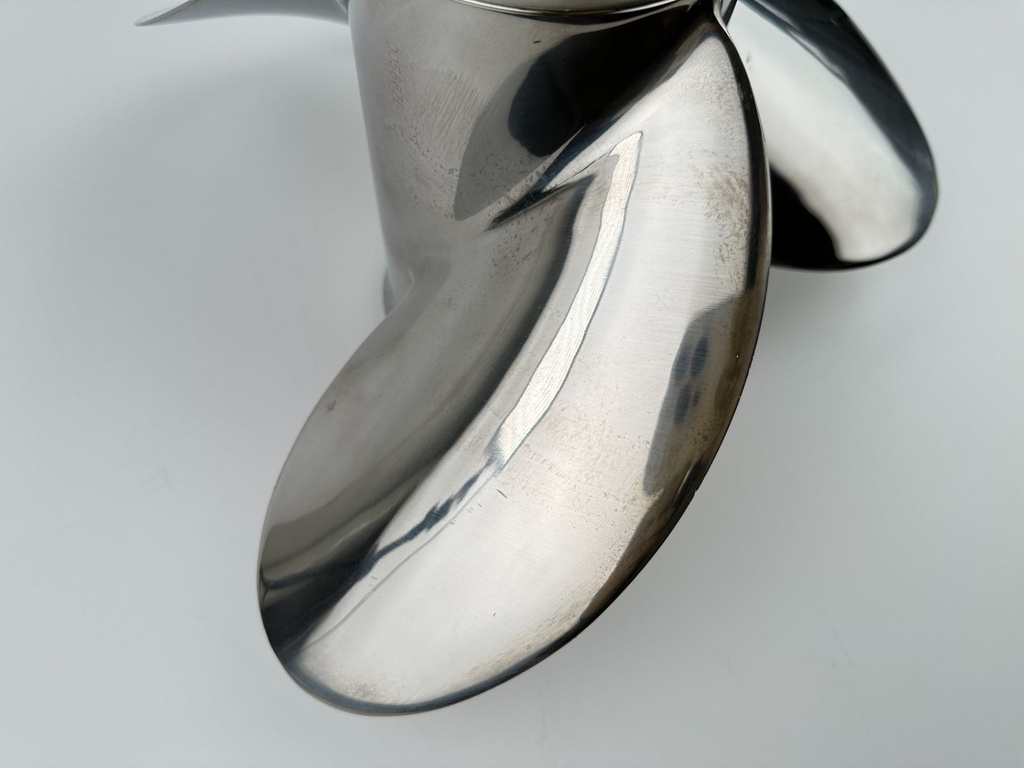 Evinrude Johnson Rebel Stainless Steel Propeller 15 1/4 x 19 P RH Standard 763990