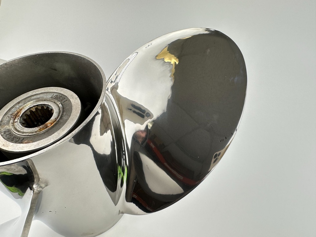 Evinrude Johnson Stainless Steel Propeller Rebel 15 x 21P RH Standard 763572