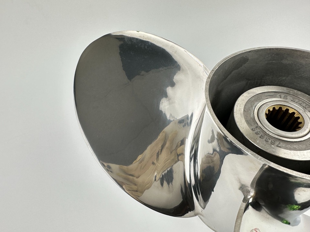 Evinrude Johnson Stainless Steel Propeller 15 3/4 x 15P Rebel LH Counter 763659