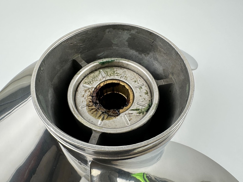 Evinrude Johnson Stainless Steel Propeller 15 3/4 x 15P Rebel LH Counter 763659