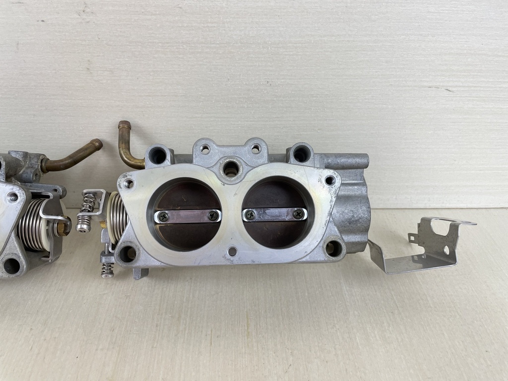 2005 Yamaha 115HP 4 Stroke Outboard Intake Throttle Body Assembly Set 68V-13751-01-00