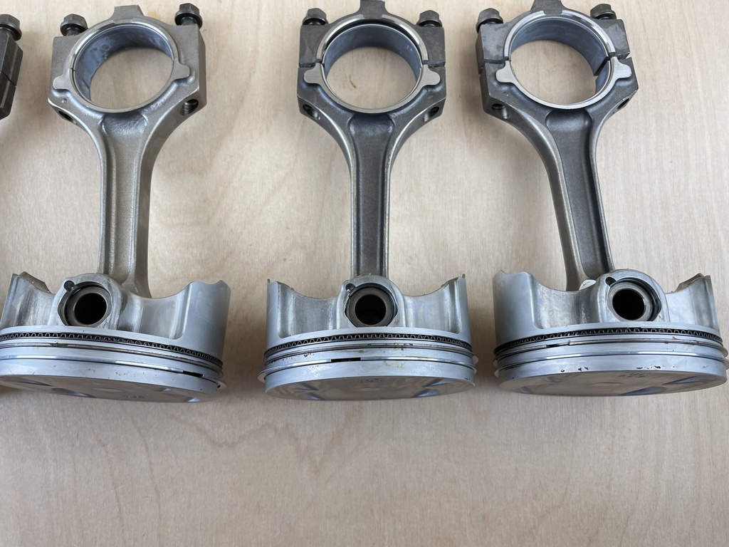 2006 Yamaha 250HP 4 Stroke Outboard Standard Piston Assembly Set 6P2-11631-01-93