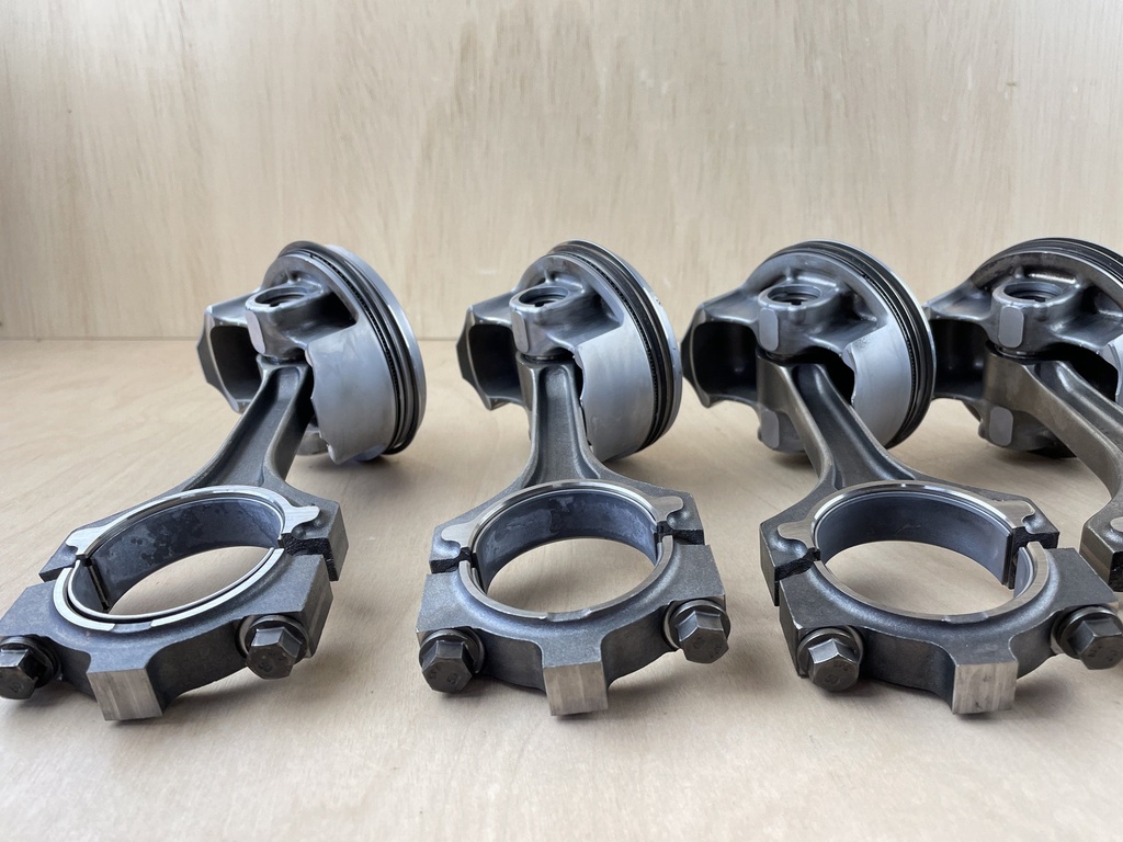 2006 Yamaha 250HP 4 Stroke Outboard Standard Piston Assembly Set 6P2-11631-01-93