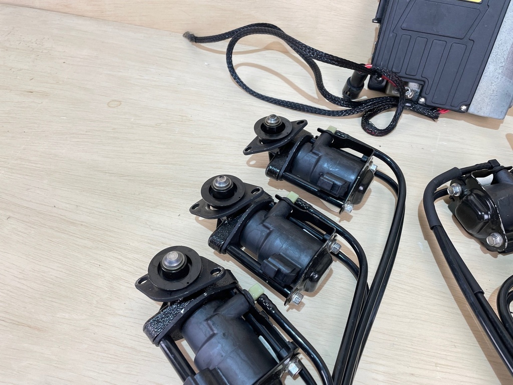 2000 Evinrude Ocean Pro 225HP Computer EMM With Injectors 586724