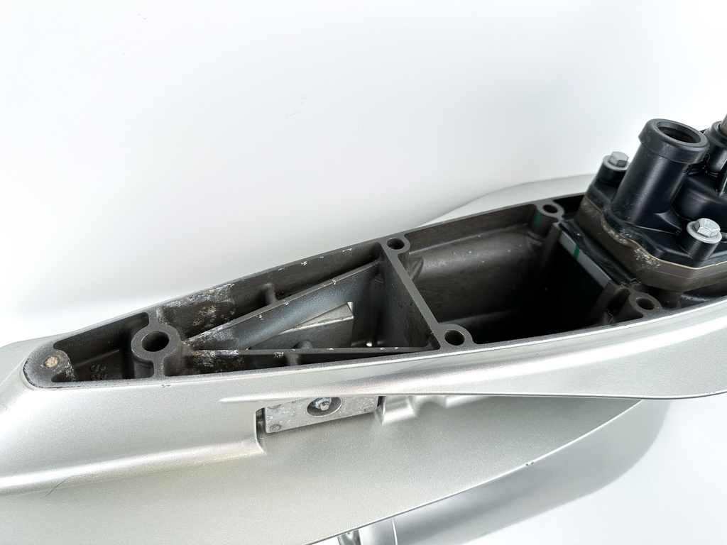 2002-05 Honda 200 225 HP 4 Stroke Outboard 25" XL Lower Unit Gear Case RH