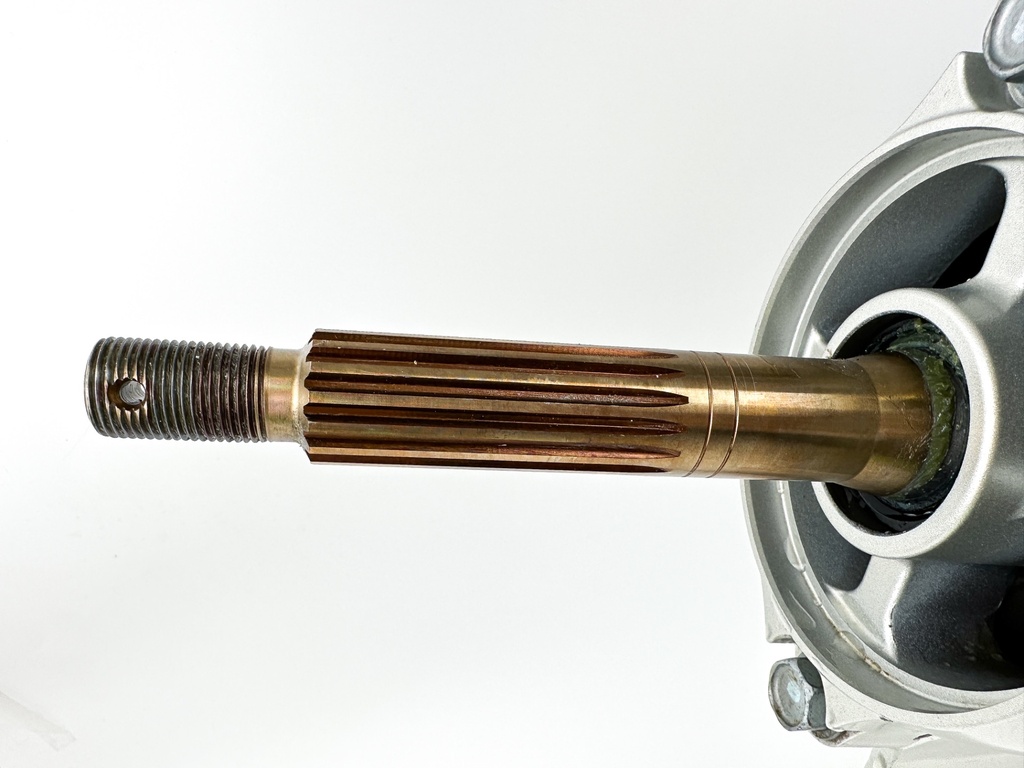 2002-05 Honda 200 225 HP 4 Stroke Outboard 25" XL Lower Unit Gear Case RH