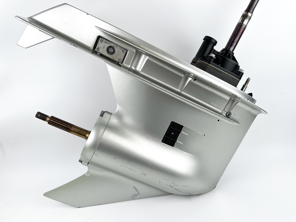 2002-05 Honda 200 225 HP 4 Stroke Outboard 25" XL Lower Unit Gear Case RH