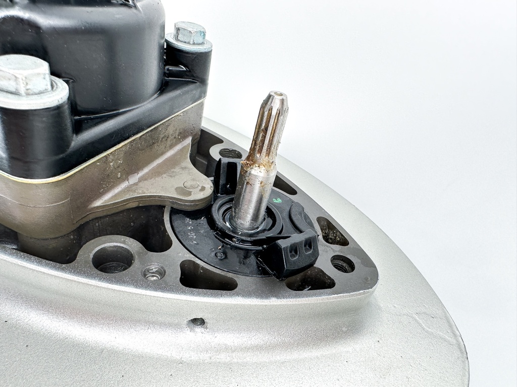 2002-05 Honda 200 225 HP 4 Stroke Outboard 25" XL Lower Unit Gear Case RH