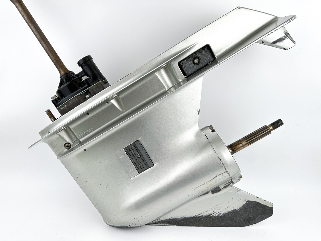 2002-05 Honda 200 225 HP 4 Stroke Outboard 30" XXL Lower Unit Gear Case RH