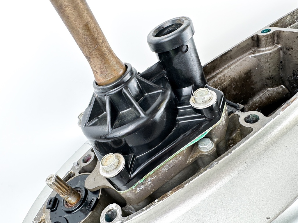 2002-05 Honda 200 225 HP 4 Stroke Outboard 30" XXL Lower Unit Gear Case RH