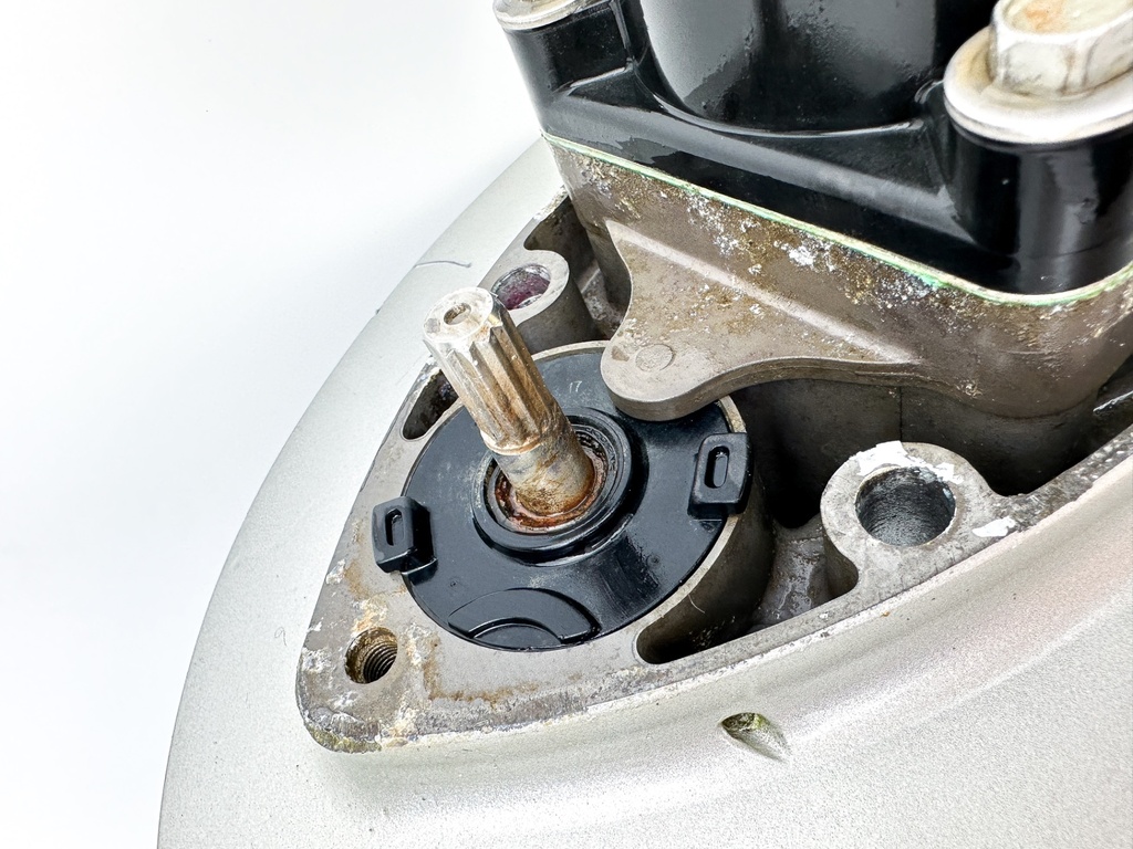 2002-05 Honda 200 225 HP 4 Stroke Outboard 30" XXL Lower Unit Gear Case RH