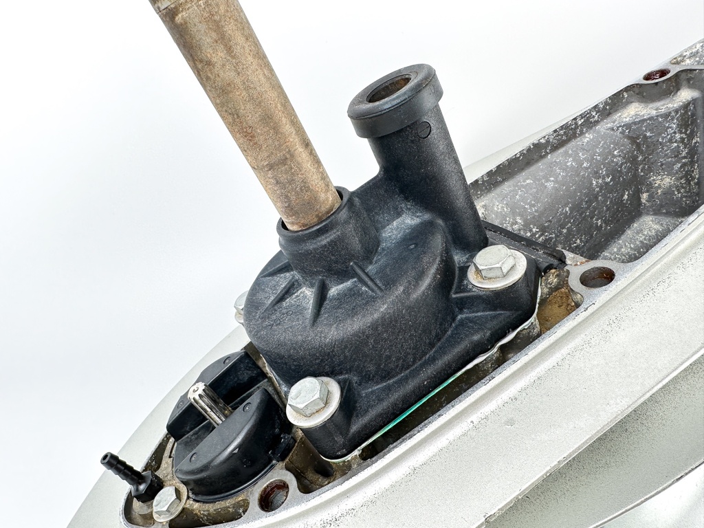 Honda BF 115 135 150HP 4 Stroke Outboard XL Lower Unit Gear Case RH Standard