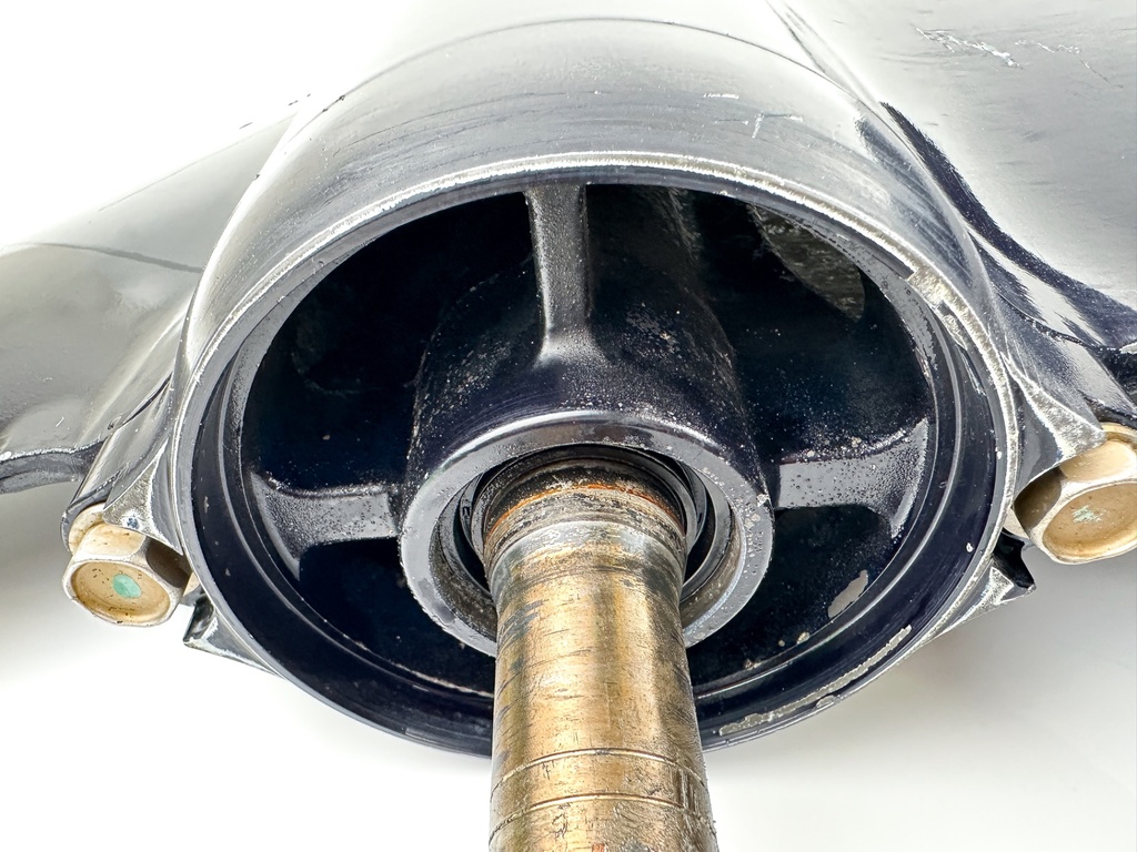 2017 TOHATSU 225 HP 4 Stroke Outboard Lower Unit Gear Case  OEM