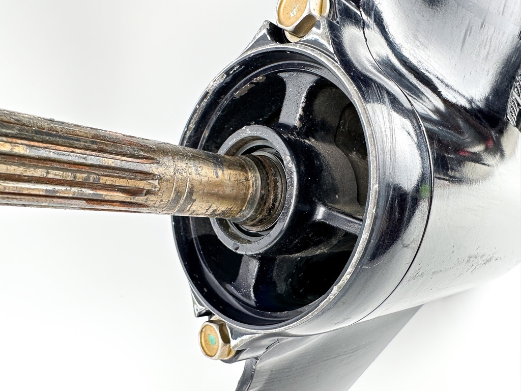 2017 TOHATSU 225 HP 4 Stroke Outboard Lower Unit Gear Case  OEM