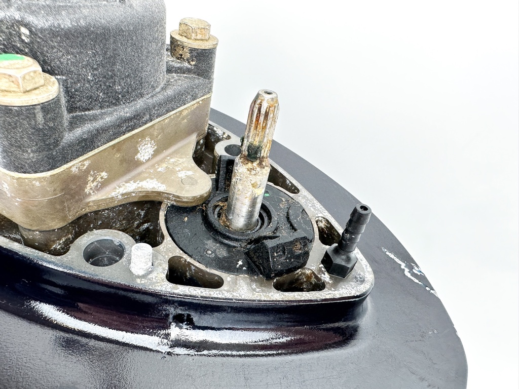 2017 TOHATSU 225 HP 4 Stroke Outboard Lower Unit Gear Case  OEM