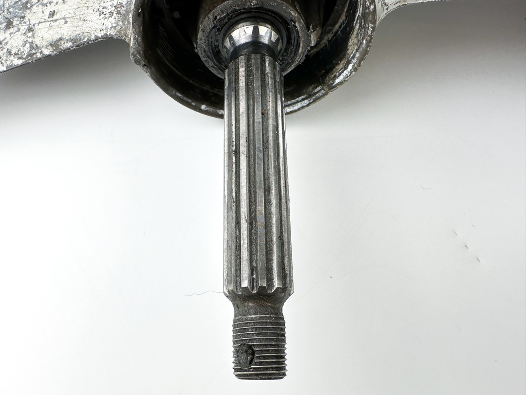 1999 Honda 50 HP 4 Stroke Outboard 20" Lower Unit Gear Case 41100-ZW4-H13ZA OEM