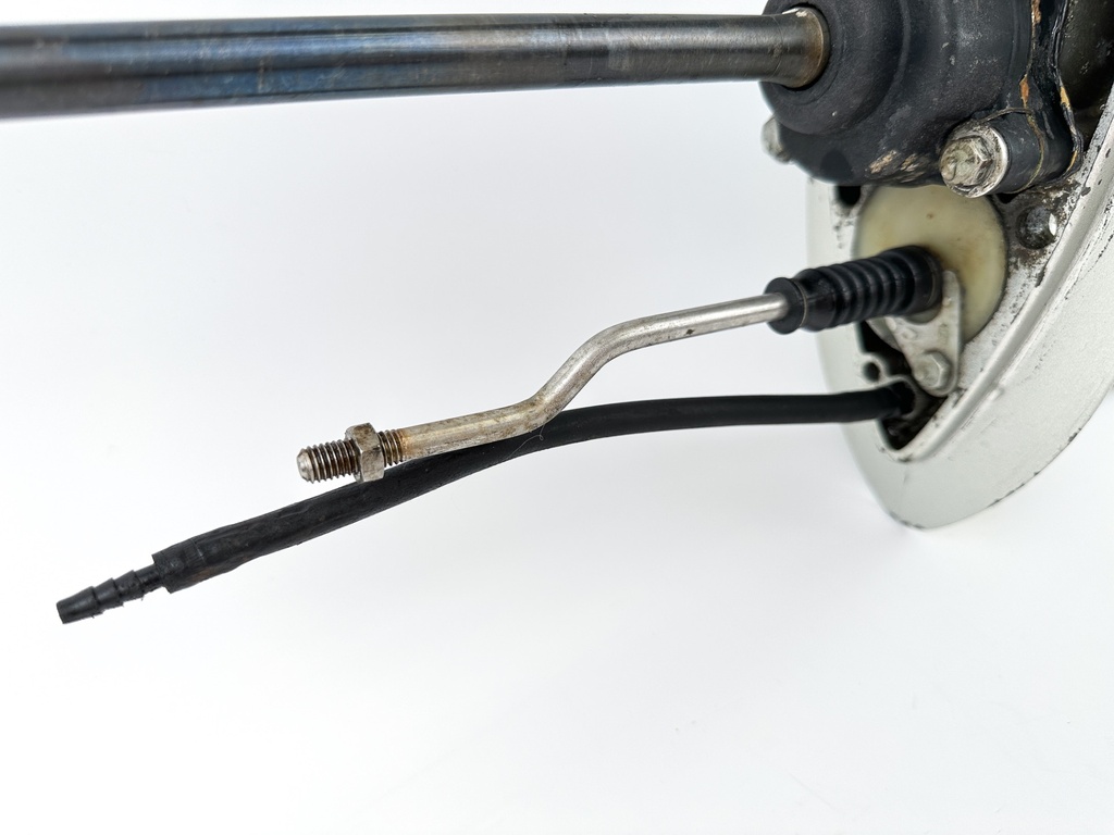 1999 Honda 50 HP 4 Stroke Outboard 20" Lower Unit Gear Case 41100-ZW4-H13ZA OEM