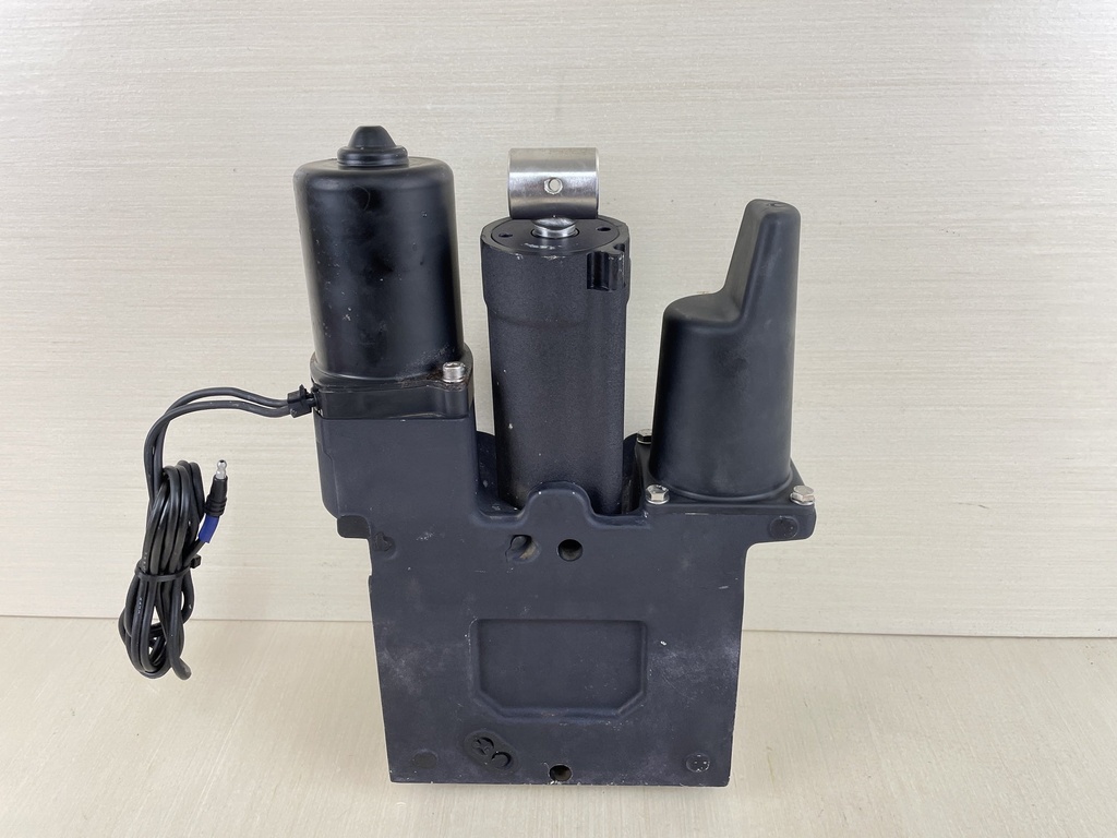 2007 Mercury 150HP Outboard Power Trim Tilt Unit Assembly 8M0168222 144 Hours
