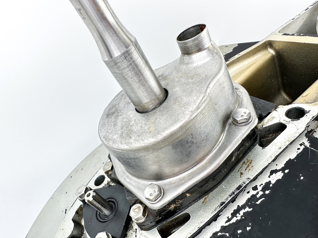 1997 Honda 75 90HP 4 Stroke Outboard 20" Long Lower Unit Gear Case 41100-ZW1-003ZA