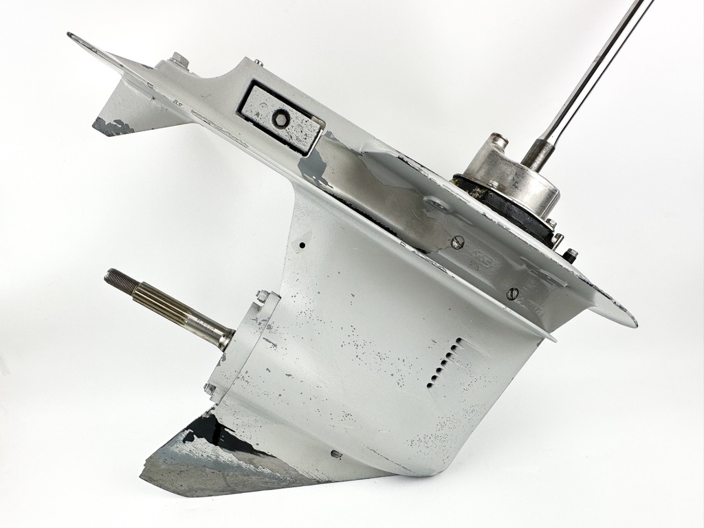 1997 Honda 75 90HP 4 Stroke Outboard 20" Long Lower Unit Gear Case 41100-ZW1-003ZA