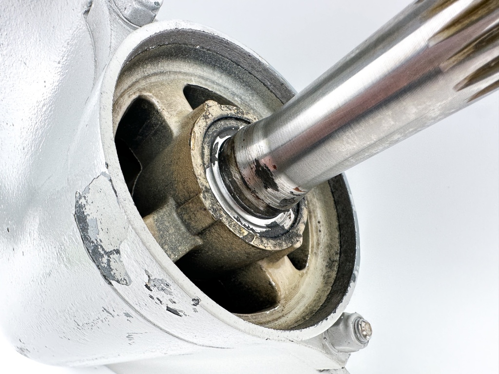 1997 Honda 75 90HP 4 Stroke Outboard 20" Long Lower Unit Gear Case 41100-ZW1-003ZA