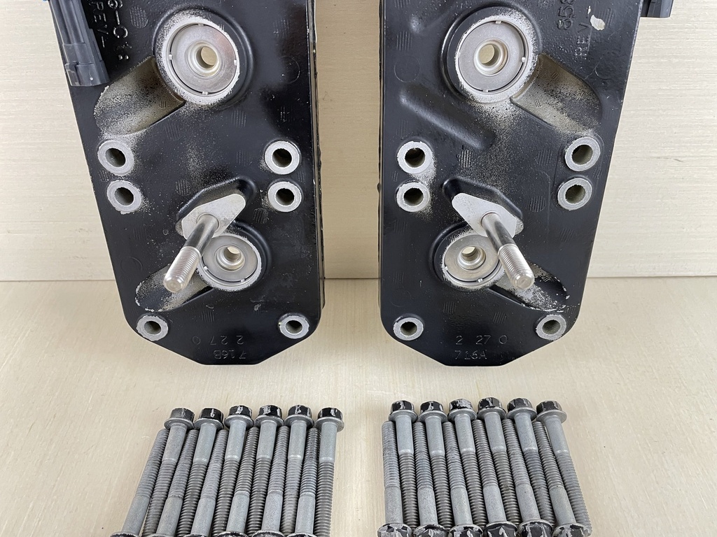 2007 Mercury 150HP 2 Stroke Optimax Cylinder Head Set Port Starboard Left Right