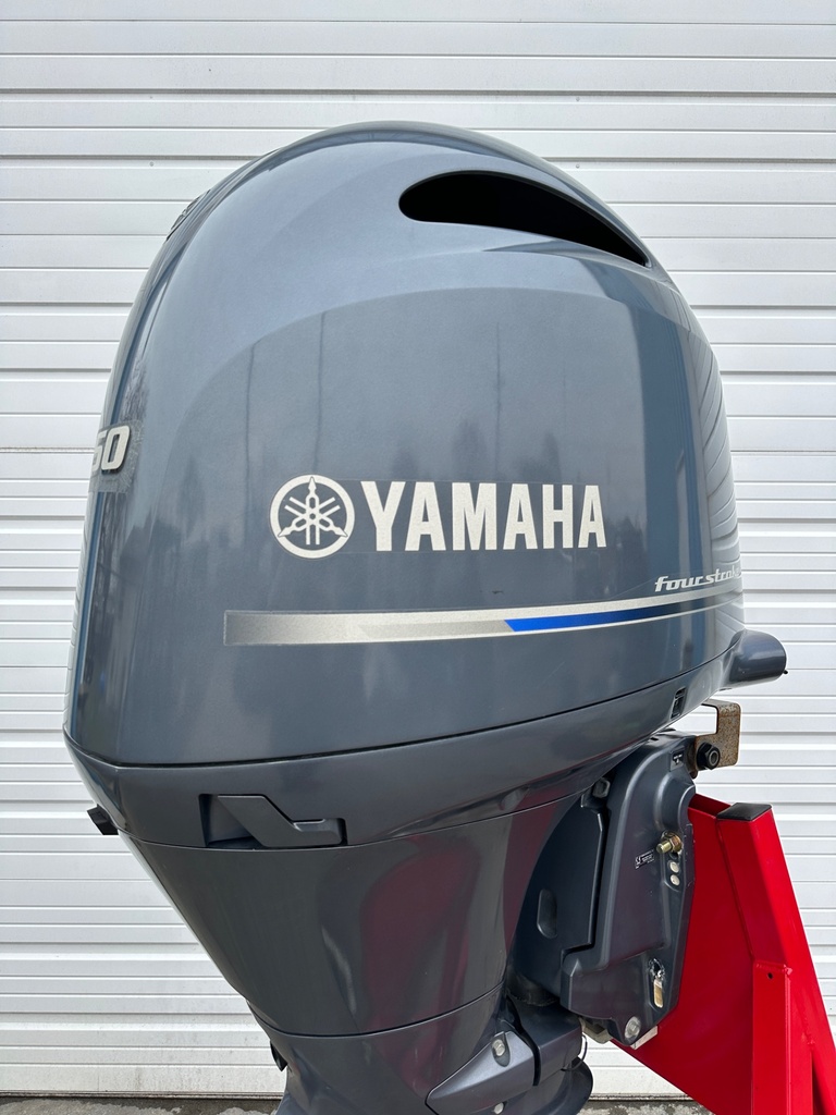 2021 Yamaha F150 150HP 4 Stroke Outboard Engine W/ 25" Shaft 105 Hours