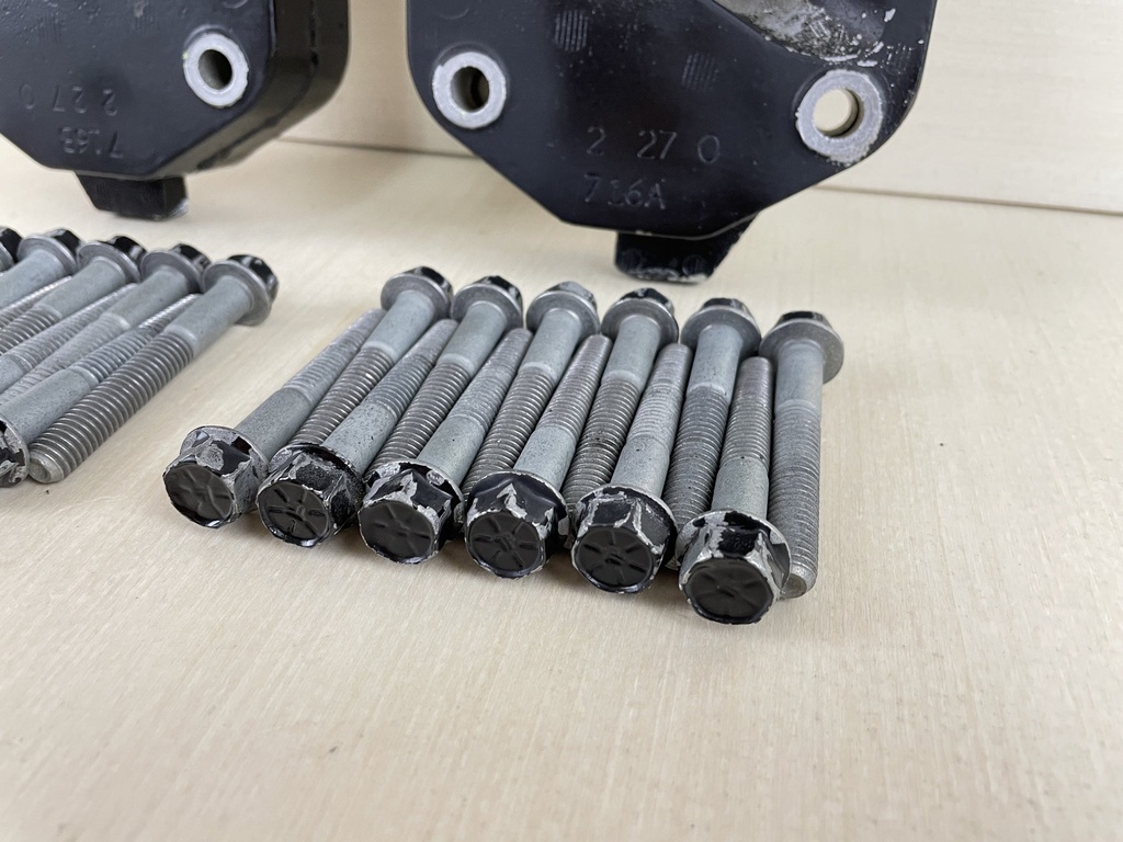 2007 Mercury 150HP 2 Stroke Optimax Cylinder Head Set Port Starboard Left Right