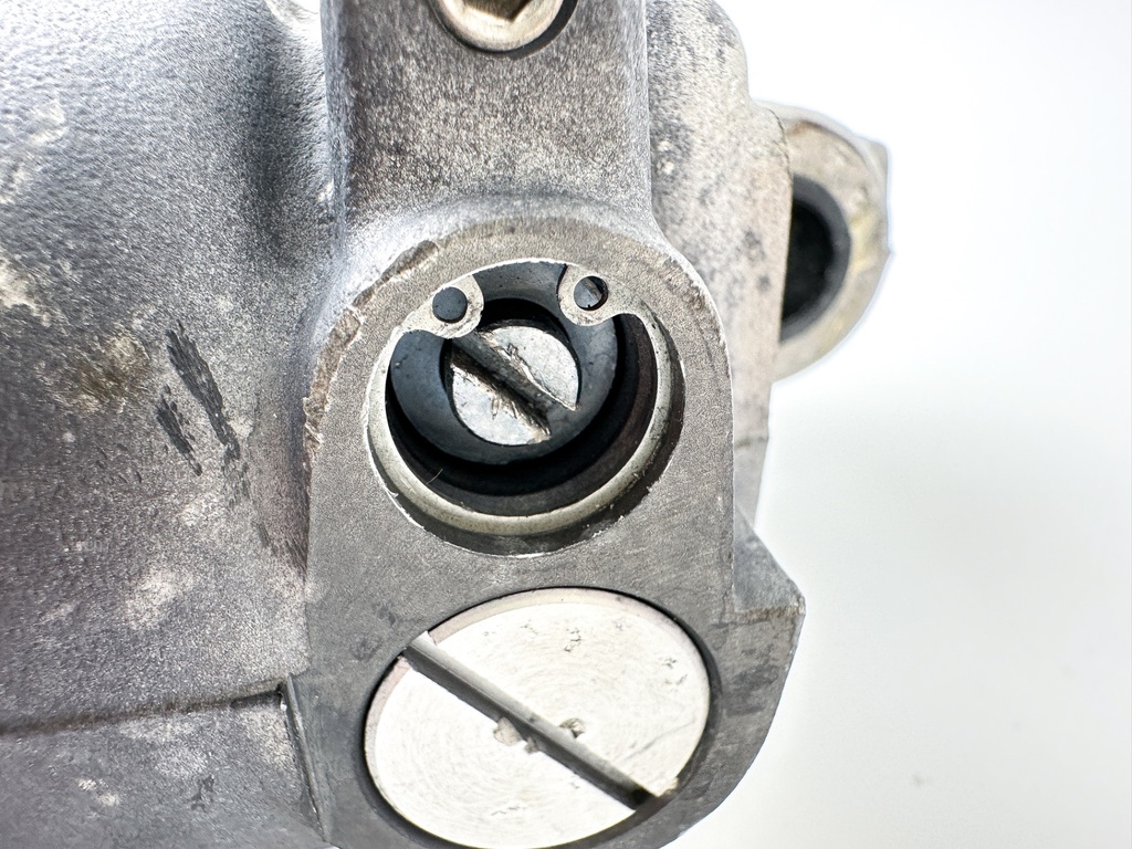 1996 Honda 50 HP 4 Stroke Outboard Power Trim Tilt Unit 56000-ZV5-823ZA - Needs Motor