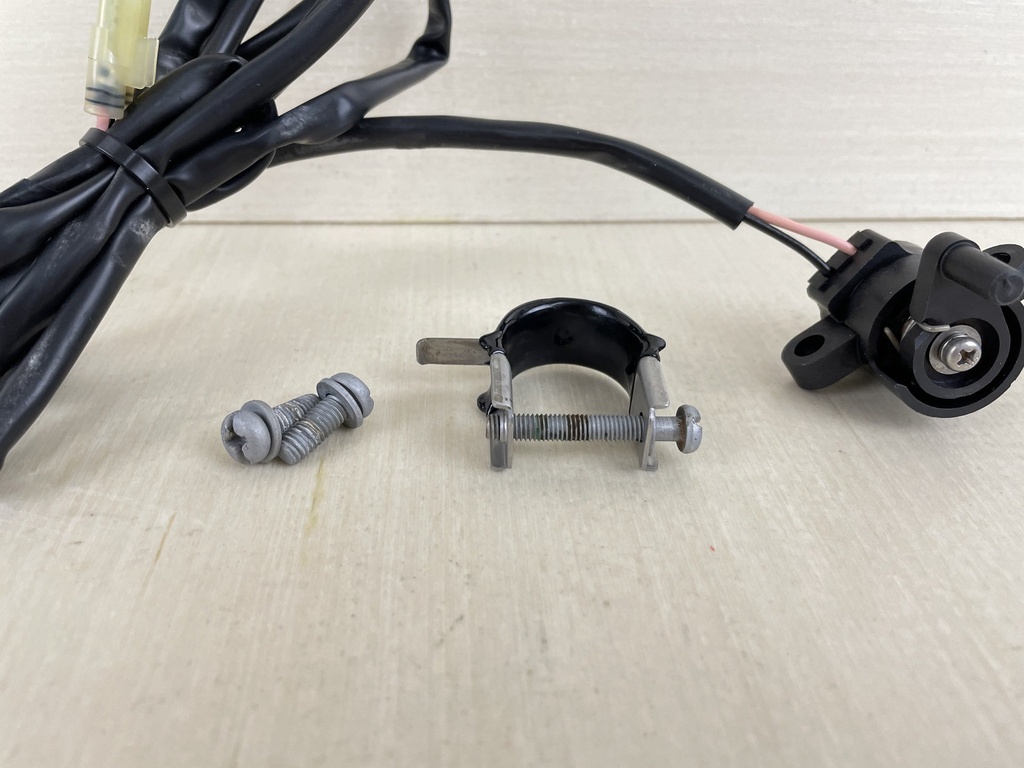 2015 Yamaha 115HP 4 Stroke Outboard Trim Sender Unit Sensor 67H-83672-01-00