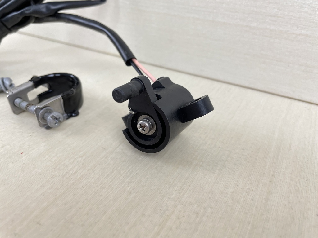 2015 Yamaha 115HP 4 Stroke Outboard Trim Sender Unit Sensor 67H-83672-01-00