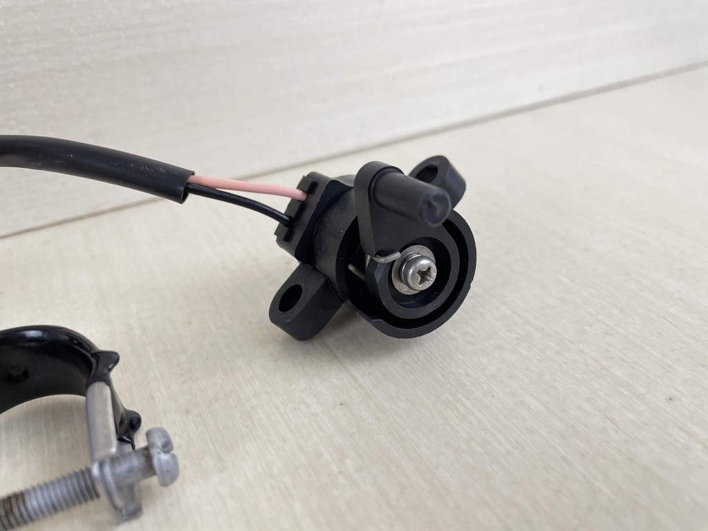 2015 Yamaha 115HP 4 Stroke Outboard Trim Sender Unit Sensor 67H-83672-01-00