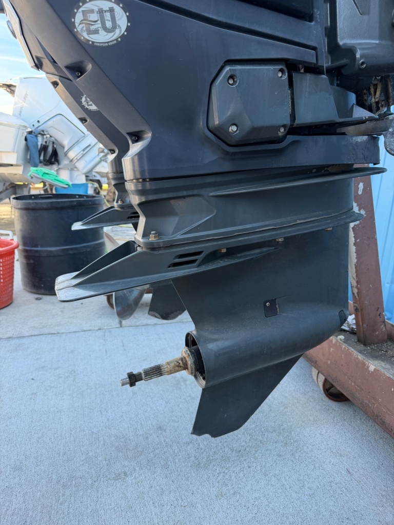 2015 Evinrude G2 Etec 300HP 2 Stroke Outboard Engines 25" Shafts - Need Repair