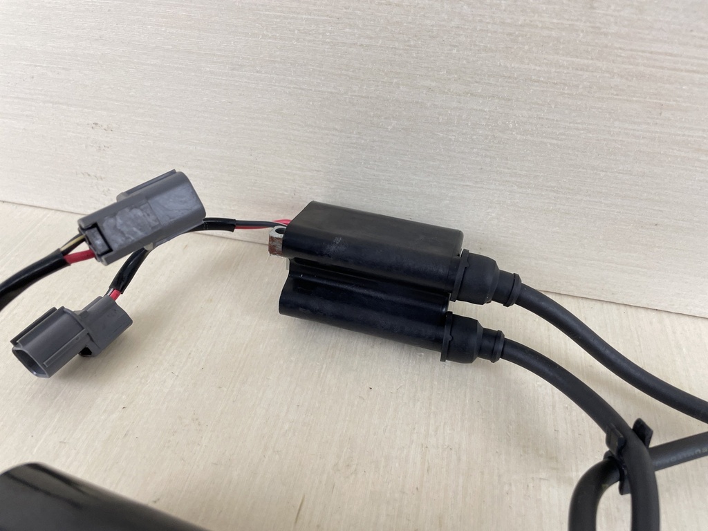 2015 Yamaha 115HP 4 Stroke Outboard Ignition Coil Set Top Bottom 68V-82310-11-00