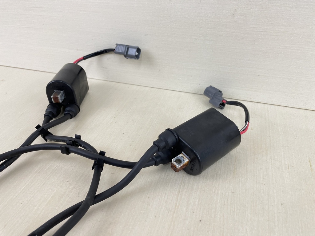 2015 Yamaha 115HP 4 Stroke Outboard Ignition Coil Set Top Bottom 68V-82310-11-00