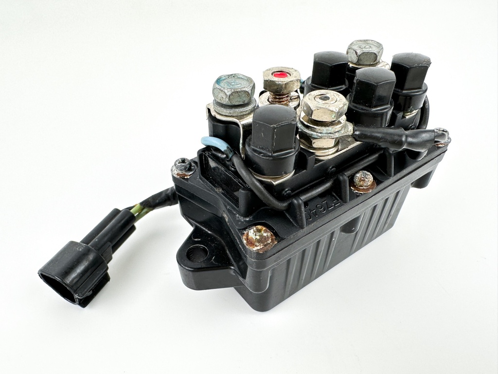 2003 Yamaha 70 HP 2 Stroke Outboard Trim Tilt Relay 61A-81950-00-00 OEM