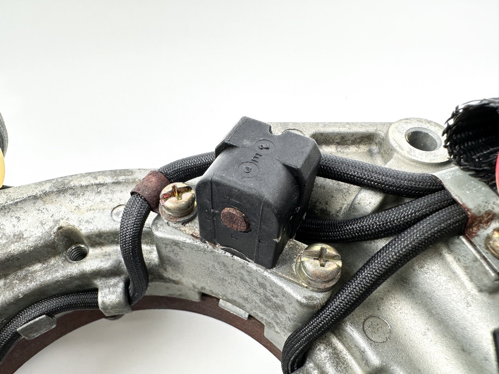 2003 Yamaha 225 HP 4 Stroke Outboard Coil Pulser Base Stator Assembly 69J-81460-01-00 OEM