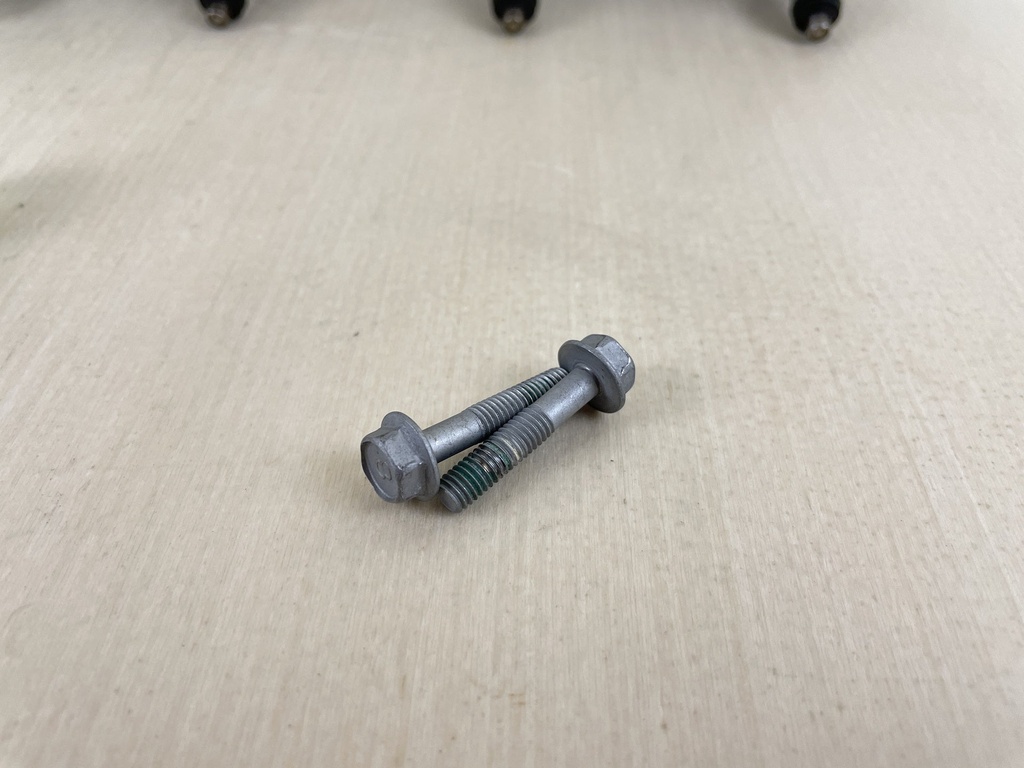 2015 Yamaha 115HP 4 Stroke Outboard Fuel Injector Set With Delivery Pipe 6EK-13761-00-00