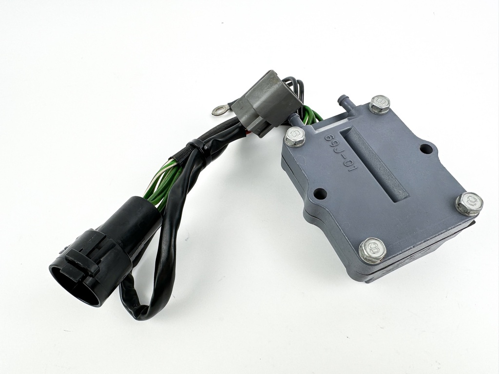 2003 Yamaha 225 HP 4 Stroke Outboard Rectifier & Regulator 69J-81960-10-00 OEM