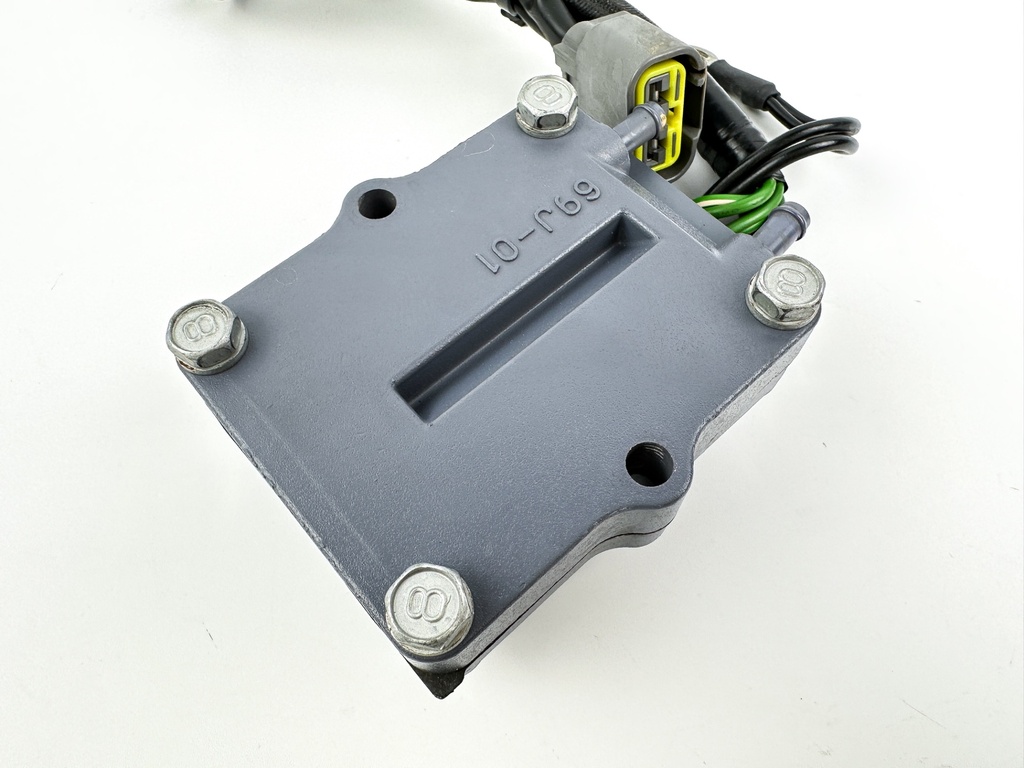 2003 Yamaha 225 HP 4 Stroke Outboard Rectifier & Regulator 69J-81960-10-00 OEM