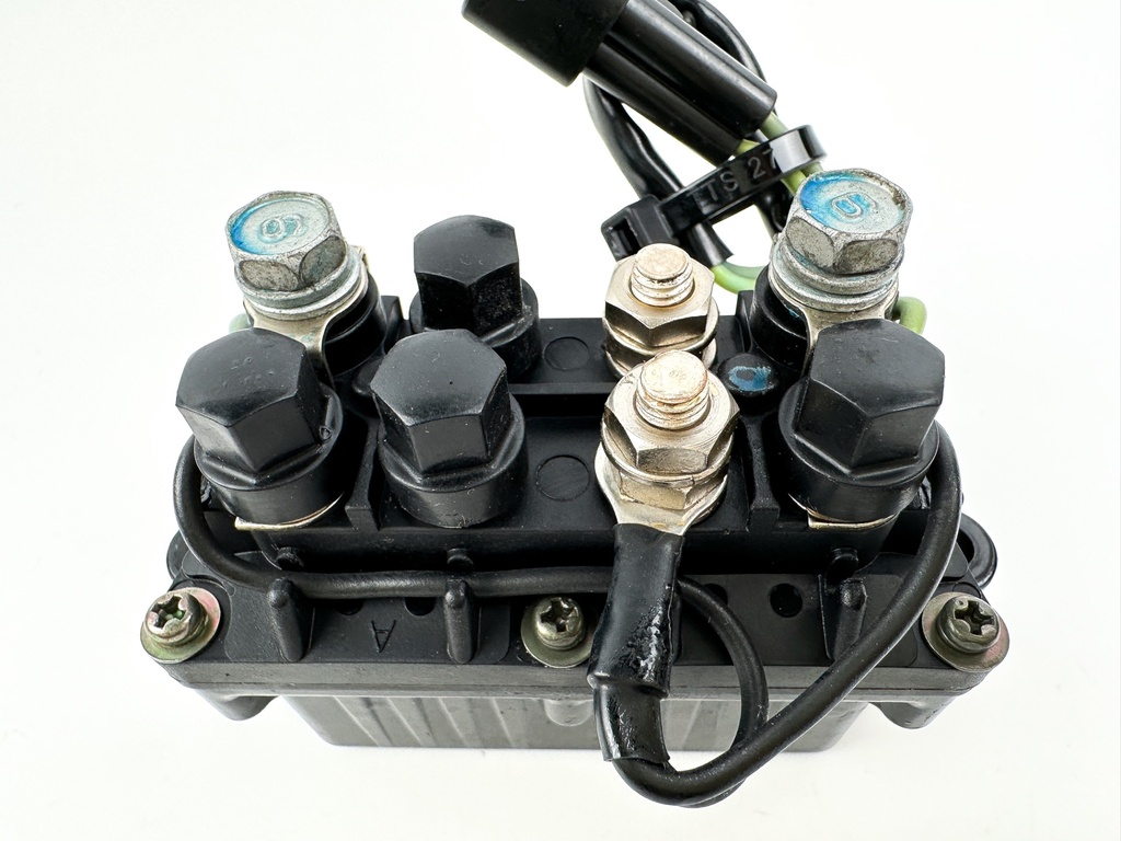 2003 Yamaha 225 HP 4 Stroke Outboard Trim Tilt Relay 69J-81950-10-00 OEM